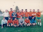 Andrea Breviario con i colleghi al torneo aziendale di calcio.