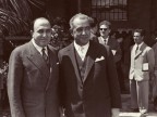 Il Presidente Magrì e altri dipendenti alla cerimonia inaugurale del nuovo stabilimento.