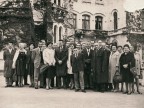 Foto di gruppo del Cral di Costa Volpino al Castello di Miramare.