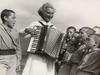 Musica all'aria aperta alla colonia alpina Mario Garbagni.