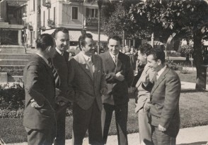 Ernesto Marelli in gita con i colleghi della scuola tecnica aziendale.