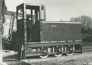 Locomotore costruito in azienda da Genesio Maggi e i suoi colleghi.