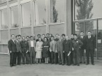 Foto di gruppo di Antonietta Faiella con i corsisti della scuola tecnica aziendale.