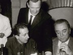 Aldo Marchesi durante una cena all'albergo vacanze aziendale.