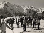 Veduta della pista da sci accanto all'albergo vacanze aziendale.