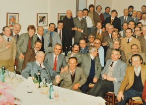 Angelo Facoetti a cena con i colleghi del reparto attrezzeria.