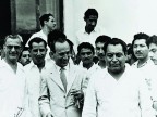 Bruno Pagliai, primo presidente dell'azienda, in una foto di gruppo con i lavoratori.