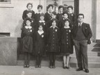 Anna Maria Borghetti insieme alle sue compagne di classe