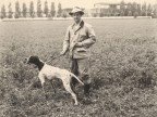 Partecipante alla gara di caccia con cane.