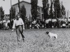 Partecipante alla gara di caccia con cane.