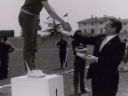 Premiazione al campo sportivo.